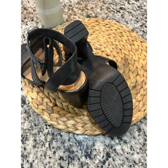 Clarks Pastina Castle Sandals Heels size 9M - Picture 6 of 8